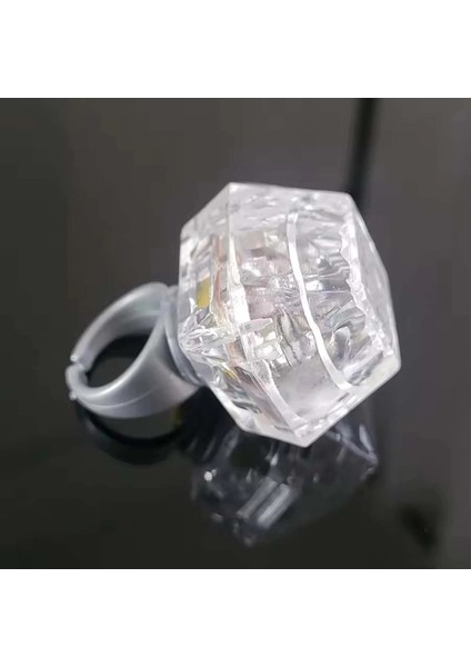 Kristal Tasarımlı LED Glow Işıklı 3 Modlu Gümüş Yüzük 3.5 x 5 cm