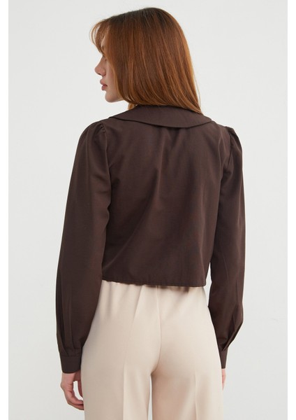 Bebe Yaka Önden Bağlamalı Crop Bluz