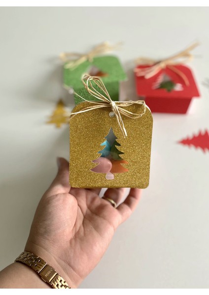 Yılbaşı Çikolatası Yılbaşı Hediyesi Draje Çikolata Simli Kutu 4 Adet fiyatları