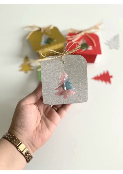 Yılbaşı Çikolatası Yılbaşı Hediyesi Draje Çikolata Simli Kutu 4 Adet fırsatları