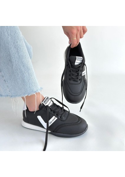 Jowen Siyah Cilt Beyaz Detaylı Bağcıklı Spor Ayakkabı - Lisinya fırsatları