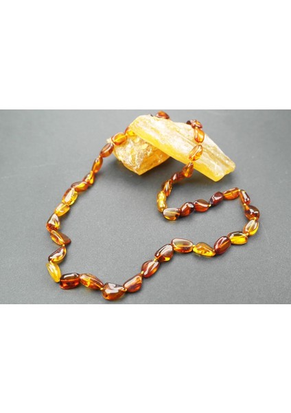 Saray Zarafeti Doğal Kesim Damla Kehribar Yetişkin Kolye