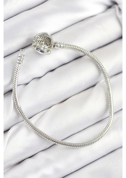 Pirinç Charm Zirkon Taşlı Kalp Model Gümüş Renk Kadın Bileklik - Lisinya fiyatları