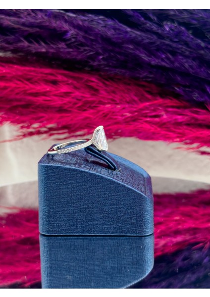 925 Ayar Gümüş Mosanite Taşlı Baget Model Zarif Kadın Yüzük fırsatları