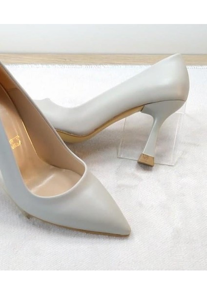 Kadın Stiletto Ayakkabı Taş Rengi 8.5 cm Topuk Boyu fırsatları