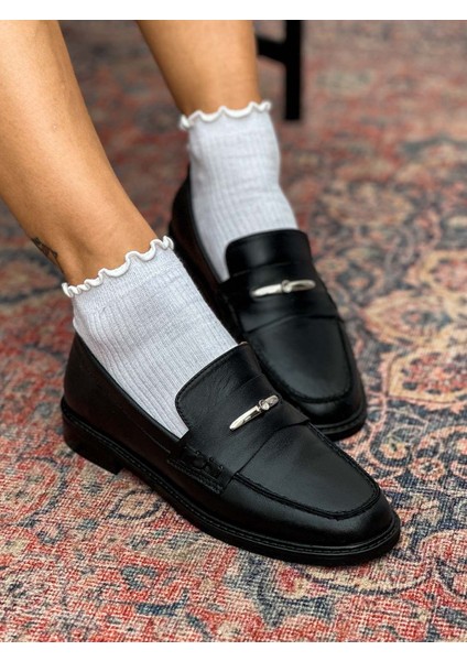Delos Deri Toka Detaylı Siyah Kadın Loafer