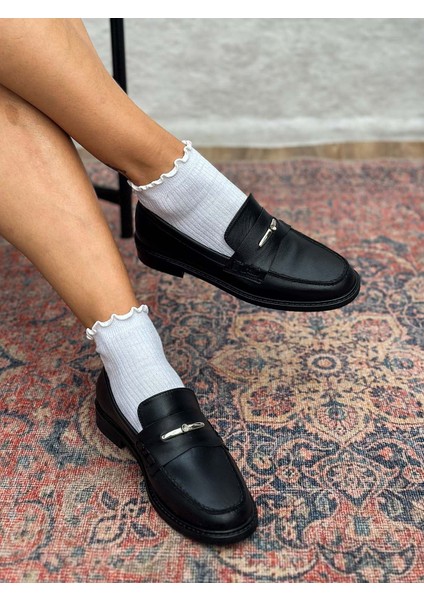 Delos Deri Toka Detaylı Siyah Kadın Loafer fiyatları