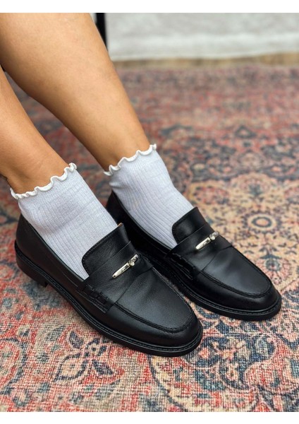 Delos Deri Toka Detaylı Siyah Kadın Loafer fırsatları