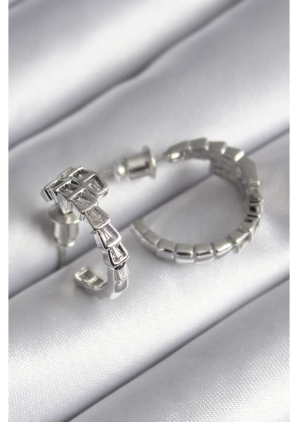 Pirinç Gümüş Renk Zirkon Taşlı Yılan Model Kadın Küpe - Lisinya