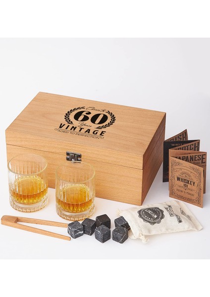 Yaş Tasarımlı Ahşap Kutulu 2&apos;li Glasgow Viski Kadeh Seti + 6 Soğutucu Taş