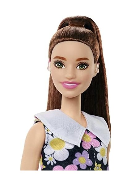 ve Ken Fashionistas Serisi, At Kuyruğu Saçı, Kolsuz, Pembe Botları ve Işitme Cihazıyla, 3-8 Yaş HBV19 modelleri