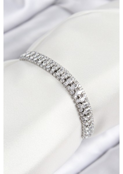 Pirinç Zirkon Taşlı Tennıs Model Gümüş Renk Asansörlü Kadın Bileklik - Lisinya