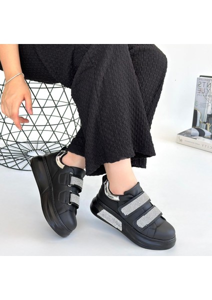 Nino Siyah Cilt Cırt Cırtlı Spor Ayakkabı - Lisinya fırsatları