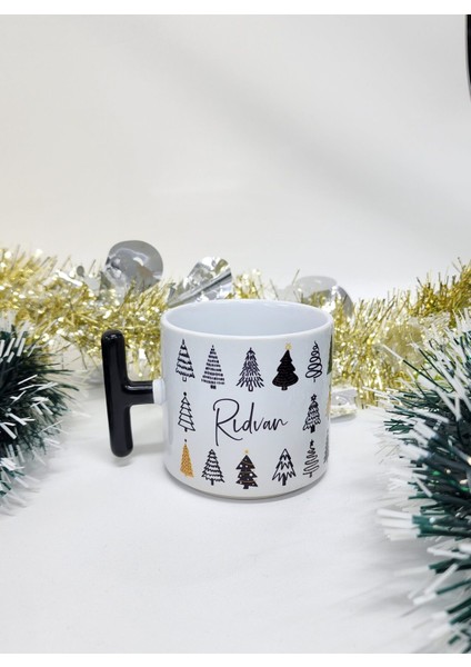 Isme Özel Kişiye Özel Çam Ağacı Yılbaşı Temalı Happy New Year Design T Kupa Bardak Latte Fincanı