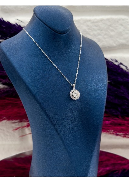 925 Ayar Gümüş Mosanite Taşlı Özel Tasarım Zarif Kadın Kolye