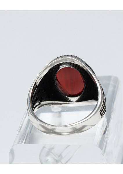 Akik Taşlı 925 Ayar Gümüş Erkek Yüzük – Asil ve Etkileyici Tasarım