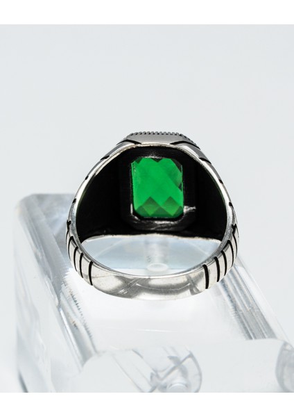 Zümrüt Yeşili Taşlı 925 Ayar Gümüş Erkek Yüzük – Modern ve Karizmatik Tasarım indirimleri