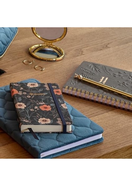 Mr Tavşan Metal modelleri