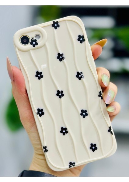Go Aksesuar 7-8 - Se 2020 - Se 2022 ile Uyumlu Baskılı Siyah Papatya Darbe Önleyici Silikon Kılıf