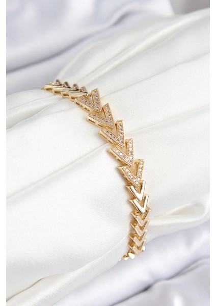 Pirinç Zirkon Taşlı Sıralı Ok Model Gold Renk Kadın Bileklik - Lisinya