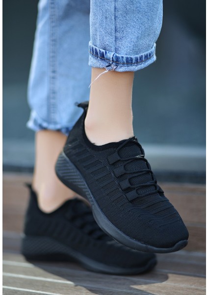 Wina Siyah Triko Spor Ayakkabı - Lisinya