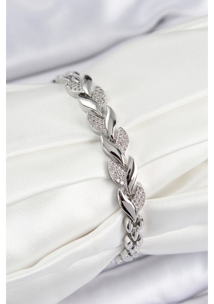 Pirinç Zirkon Taşlı Balık Kuyruğu Model Gümüş Renk Kadın Bileklik