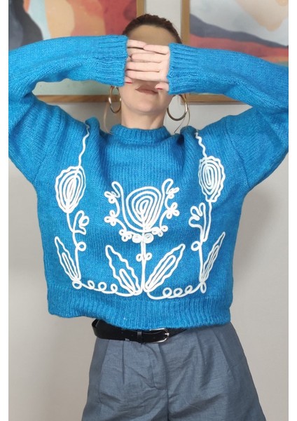 Nakışlı Mavi Yün Kazak Tasarım Kazak