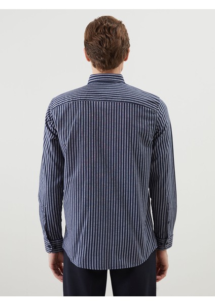 Yeni Sezon Regular Fit Uzun Kollu Çizgili Erkek Gömlek fırsatları