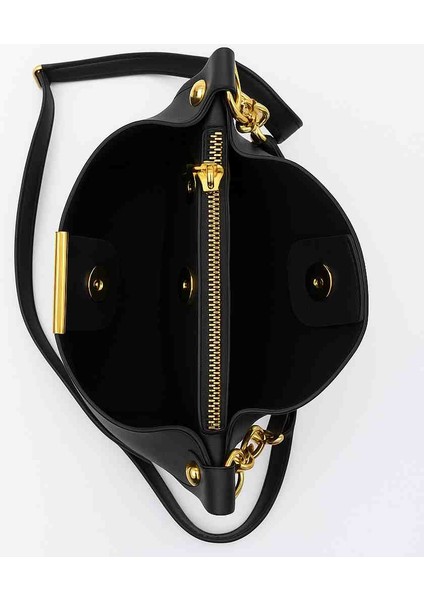 Kadın Siyah Zincir Askılı Suni Deri Omuz ve El Çantası – Şık ve Kaliteli Tasarım fiyatları