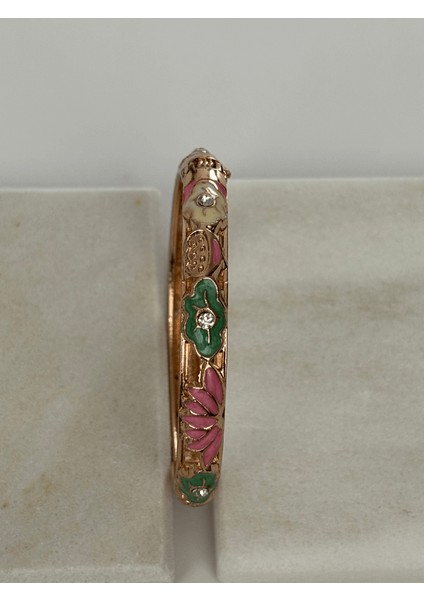 Pembe Yeşil ve Beyaz Renkli Çiçekli Gold Mineli Bilezik fiyatları