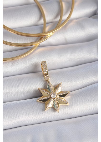 Pirinç Gold Renk Zirkon Taşlı Kutup Yıldızı Ajda Charm - Lisinya