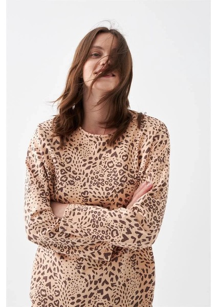 Kadın Oversize Bej Leopar Desenli Pamuklu Kalın Pijama Takımı fırsatları