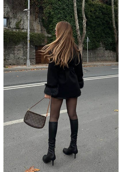 Siyah Kaşe Kumaş Kolu Kürk Detaylı Kaban - 1026 indirimleri