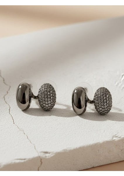 Modern Sallantılı Gümüş Tonu Oval ve Zirkonlu Küpe modelleri