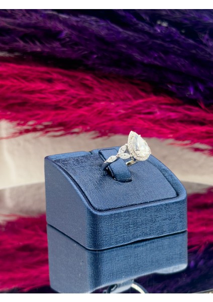 925 Ayar Gümüş Damla Taşlı Özel Tasarım Zarif Kadın Yüzük