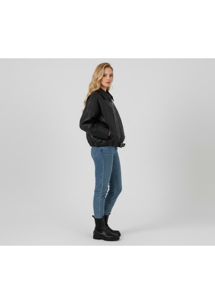 Kadın Kemer Detaylı Deri Ceket