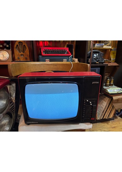 Nordmende 37 Ekran Siyah Beyaz Televizyon