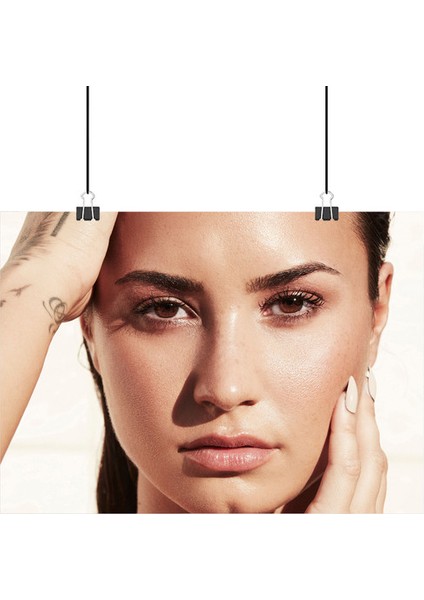 Demi Lovato Poster1 - Retro Duvar Dekoru