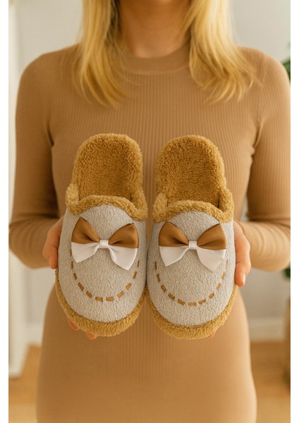 Golden Fiyonklu Kapalı Kadın Ev Terliği Günlük Rahat Kışlık Terlik fiyatları