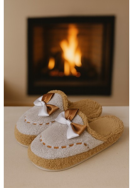 Golden Fiyonklu Kapalı Kadın Ev Terliği Günlük Rahat Kışlık Terlik modelleri