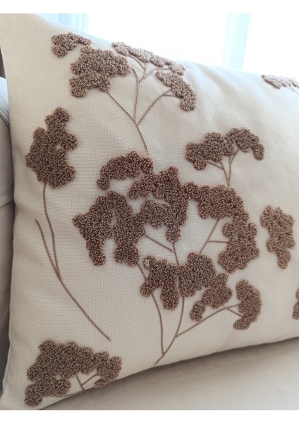 Çiçek Desenli Punch Nakışlı Kırlent Kılıfı fiyatları