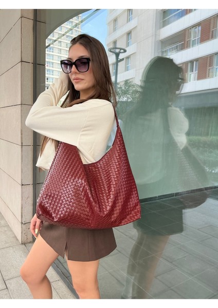 Verona Örgü Dokulu Salaş Görünümlü ve Geniş Hacimli Kadın Omuz Çantası(: Boy 28*en 48*TABAN12 Cm)