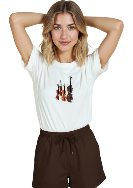 Kadın Beyaz Relaxed Fit %100 Pamuk Tişört – Çalgı Siluetleri Suluboya Baskılı indirimleri