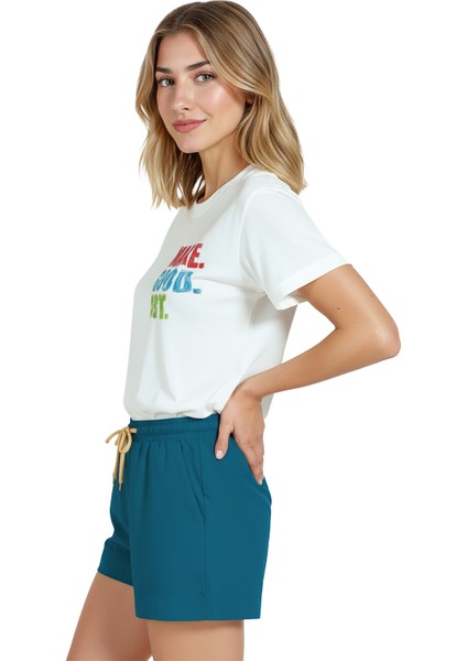 Kadın Beyaz Relaxed Fit %100 Pamuk Tişört – Make. Good. Art. Renkli Brush Tipografi Baskılı fırsatları