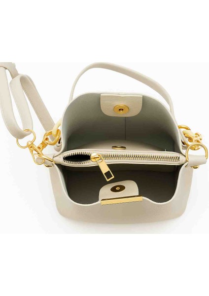 Lüks Görünümlü Zincir Askılı Suni Deri Kadın Omuz ve El Çantası fiyatları