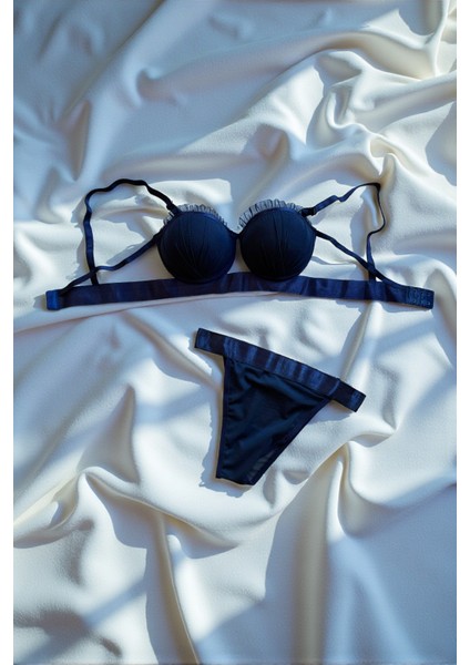 Lacivert Midye Istiridye Model Saten Şeritli Dolgulu Sütyen Külot Takımı