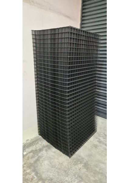 Hasır Tel-( 5.5 x 5.5 Göz Aralıklı - 3.3'mm ) ( 100 x 200 Ebatında )-( 1 Adet )-(Siyah) fiyatları