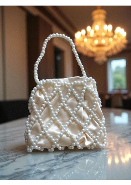 Inci Boncuk Detaylı Saten Kese Çanta