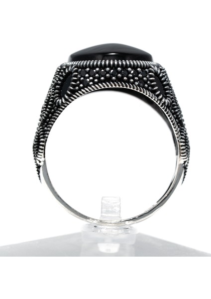 Siyah Oniks Taşlı 925 Ayar Gümüş Erkek Yüzük – Ihtişam, Güç ve Zarafetin Simgesi indirimleri
