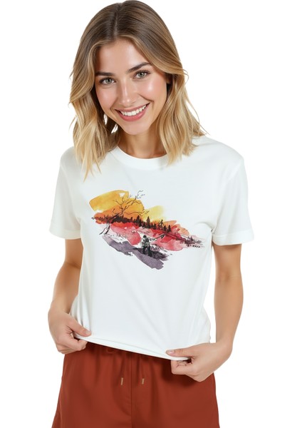 Kadın Beyaz Relaxed Fit %100 Pamuk Tişört – Gün Batımı Göl Manzarası Baskılı modelleri